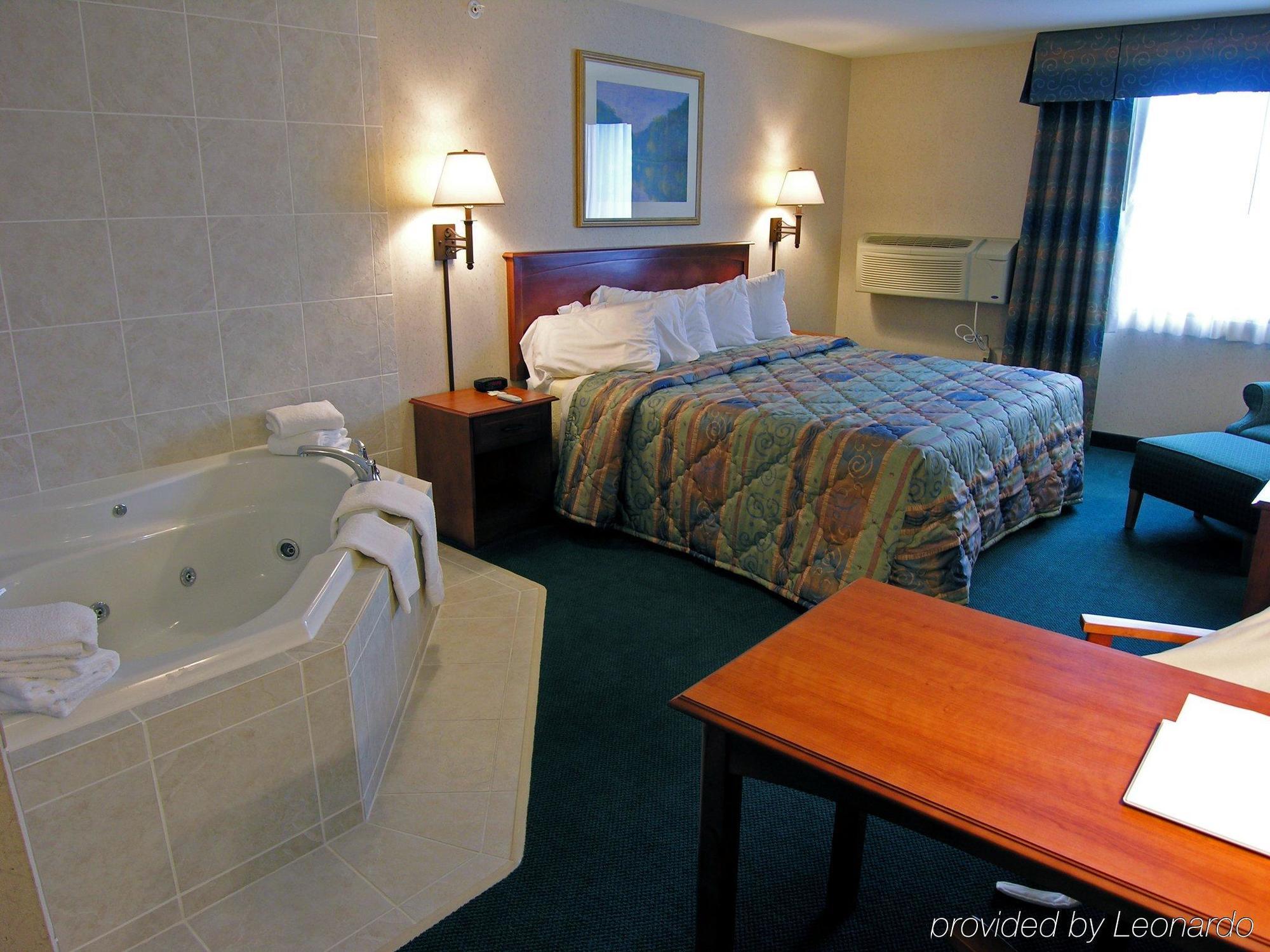 Baraga Lakeside Inn Quarto foto